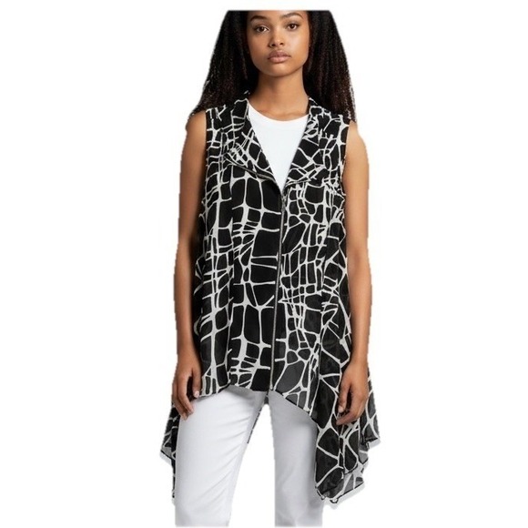 Chico's Tops - Chico's Sleeveless Blouse Abstract Print Black White Size 1 Sheer‎ Top